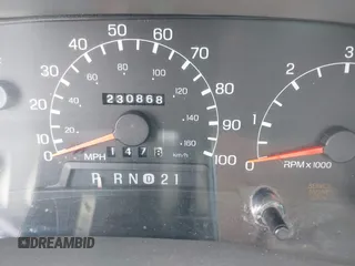 2000 Ford Super Duty F-250 XL with VIN 1FTNX20L0YEA50080, listed as a IAAI auction lot 42086439 with 230,868 mi miles. Bid and sale history available at carsss.com. Image 7.