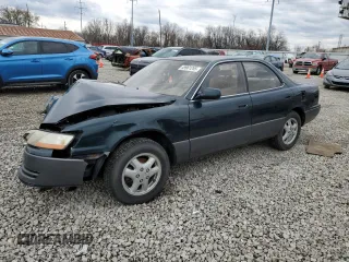 1995 Lexus ES with VIN JT8GK13T8S0087491, listed as a Copart auction lot 49961255 with 188,377 mi miles and Salvage Title. Bid and sale history available at carsss.com. Image 1.