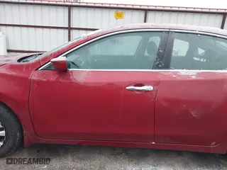 2018 Nissan Altima 2.5 SL with VIN 1N4AL3AP3JC133513, listed as a IAAI auction lot 41324260 with 110,918 mi miles. Bid and sale history available at carsss.com. Image 14.