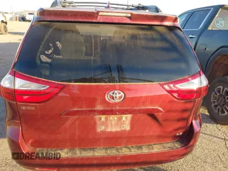 2018 Toyota Sienna LE Auto Access Seat with VIN 5TDKZ3DC2JS902975, listed as a IAAI auction lot 41313115 with 120,808 mi miles. Bid and sale history available at carsss.com. Image 16.