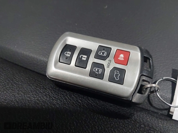 2018 Toyota Sienna XLE Auto Access Seat с VIN 5TDYZ3DC0JS943986, выставлен на аукционе IAAI как лот 42127483 с пробегом 71 515 миль миль и . История ставок и продаж доступна на DreamBid. Изображение 11.