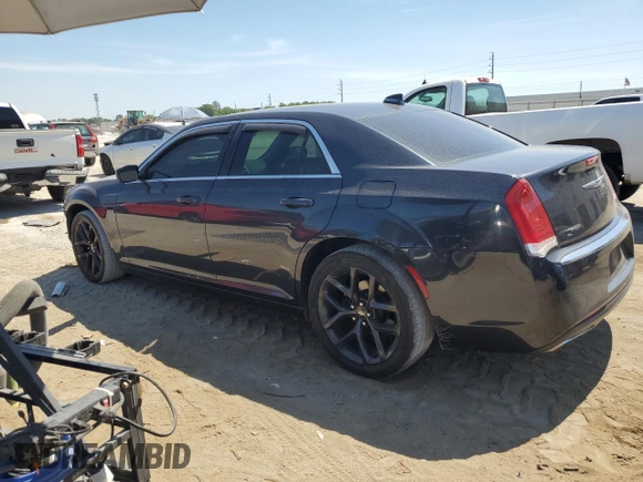 2016 Chrysler 300 Anniversary Edition z VIN 2C3CCAAG5GH269885, wystawiony jako Copart lot #58233085 z przebiegiem 108 570 mil mil oraz Szkoda całkowita • Salvage title. Historia ofert i sprzedaży dostępna na DreamBid. Obrazek 2.