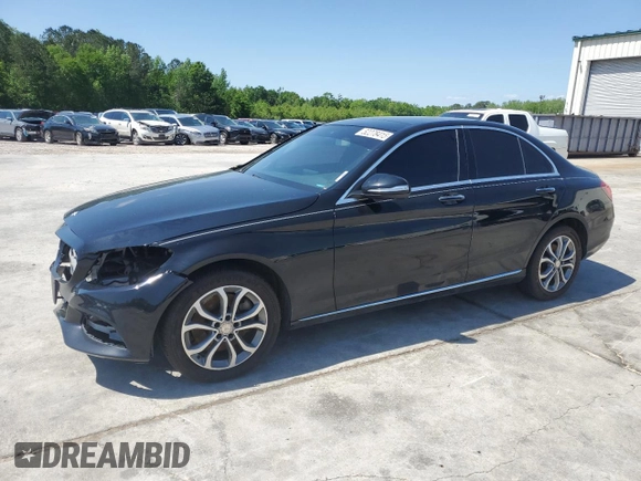2015 Mercedes-Benz C 300 z VIN 55SWF4JB8FU050489, wystawiony jako Copart lot #52278415 z przebiegiem 125 671 mil mil oraz Szkoda całkowita • Salvage title. Historia ofert i sprzedaży dostępna na DreamBid. Obrazek 1.