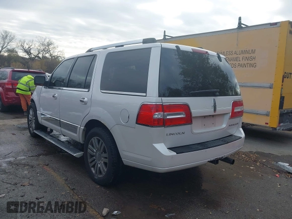2009 Lincoln Navigator with VIN 5LMFU28519EJ01390, listed as a IAAI auction lot 40950017 with 168,469 mi miles and . Bid and sale history available at DreamBid. Image 3.