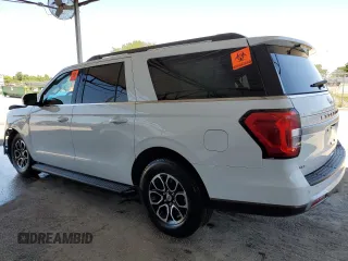 2024 Ford Expedition Max XLT with VIN 1FMJK1J8XREA29588, listed as a Copart auction lot 53711395 with 32,783 mi miles and Non repairable. Bid and sale history available at DreamBid. Image 2.