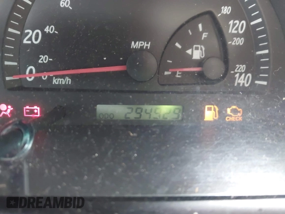 2002 Toyota Camry XLE z VIN 4T1BF32K42U531992, wystawiony jako IAAI lot #42294926 z przebiegiem 294 929 mil mil oraz . Historia ofert i sprzedaży dostępna na DreamBid. Obrazek 7.