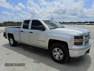 2014 Chevrolet Silverado 1500 LT with VIN 1GCRCREH2EZ119995, listed as a Copart auction lot 52974495 with 207,099 mi miles and Clean Title. Bid and sale history available at DreamBid. Image 4.