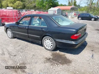 2000 Mercedes-Benz E 320 with VIN WDBJF65J2YB105399, listed as a IAAI auction lot 42076107 with 277,701 mi miles and . Bid and sale history available at DreamBid. Image 3.