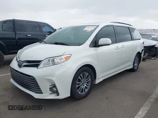 2020 Toyota Sienna XLE Auto Access Seat with VIN 5TDYZ3DC4LS080497, listed as a IAAI auction lot 41802566 with 74,049 mi miles. Bid and sale history available at carsss.com. Image 17.