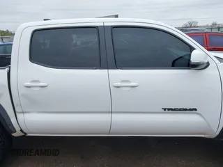 2017 Toyota Tacoma SR5 with VIN 5TFCZ5AN5HX109891, listed as a IAAI auction lot 41902959 with 152,438 mi miles and . Bid and sale history available at DreamBid. Image 13.