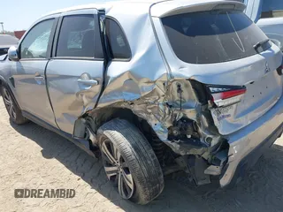 2021 Mitsubishi Outlander SE z VIN JA4APVAU3MU018743, wystawiony jako IAAI lot #42002286 z przebiegiem 97 069 mil mil oraz . Historia ofert i sprzedaży dostępna na DreamBid. Obrazek 17.