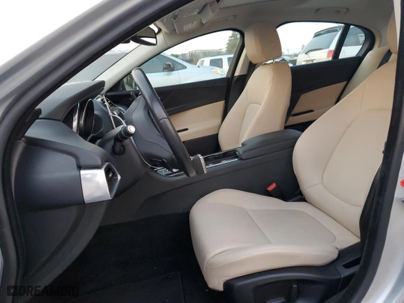 2017 Jaguar XE 25t Premium with VIN SAJAD4BG8HA964816, listed as a Copart auction lot 85763664 with 30,889 mi miles and Salvage Title. Bid and sale history available at carsss.com. Image 7.