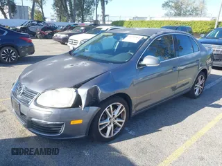 2005 Volkswagen Jetta 2.5L с VIN 3VWRG71K75M639246, выставлен на аукционе IAAI как лот 41937562 с пробегом 139 321 миль миль и . История ставок и продаж доступна на DreamBid. Изображение 2.