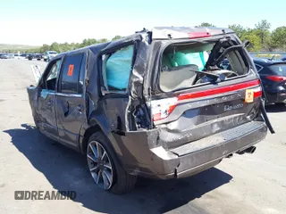 2016 Lincoln Navigator Reserve with VIN 5LMJJ2LT2GEL04567, listed as a Copart auction lot 37650040 with Not provided miles and Salvage title. Bid and sale history available at DreamBid. Image 3.