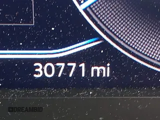 2021 Volkswagen Arteon SE z VIN WVWAR7AN5ME012022, wystawiony jako IAAI lot #41964379 z przebiegiem 30 771 mil mil oraz . Historia ofert i sprzedaży dostępna na DreamBid. Obrazek 7.