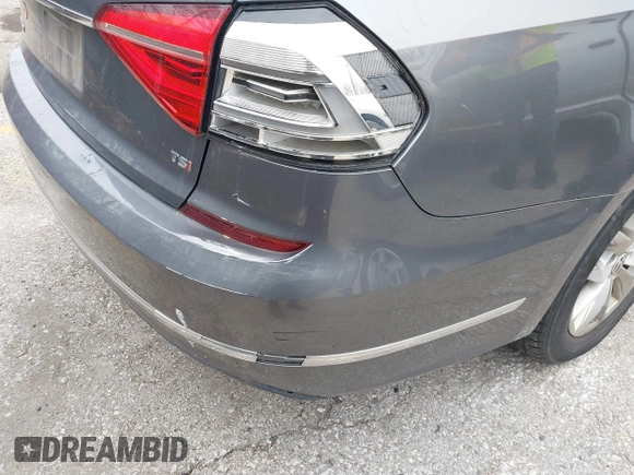 2016 Volkswagen Passat S z VIN 1VWAS7A31GC052520, wystawiony jako IAAI lot #41547408 z przebiegiem 129 730 mil mil oraz . Historia ofert i sprzedaży dostępna na DreamBid. Obrazek 6.