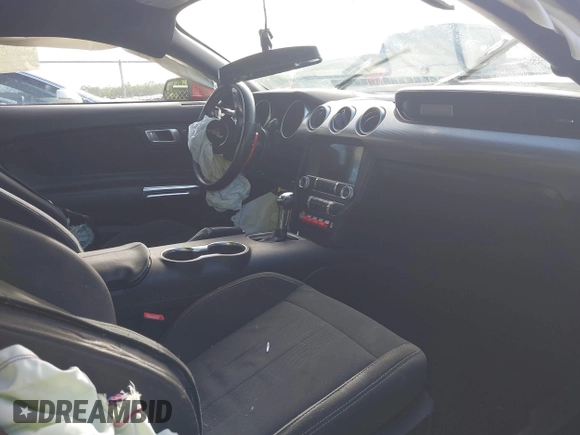 2019 Ford Mustang EcoBoost с VIN 1FA6P8TH4K5200283, выставлен на аукционе IAAI как лот 40826151 с пробегом 47 151 миль миль и . История ставок и продаж доступна на DreamBid. Изображение 5.