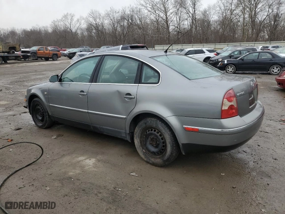 2003 Volkswagen Passat GLX with VIN WVWRH63B53P198926, listed as a Copart auction lot 46875345 with 185,075 mi miles and Salvage Title. Bid and sale history available at carsss.com. Image 2.