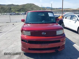 2006 Scion xB with VIN JTLKT324464124537, listed as a IAAI auction lot 41929345 with 141,111 mi miles. Bid and sale history available at carsss.com. Image 12.