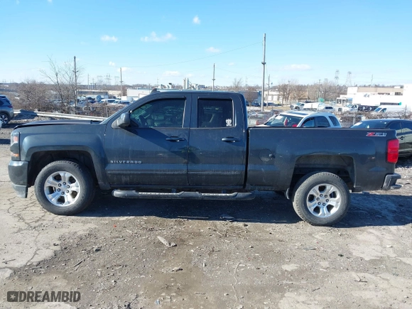 2017 Chevrolet Silverado 1500 LT with VIN 1GCVKREC1HZ342782, listed as a IAAI auction lot 41595845 with 86,000 mi miles. Bid and sale history available at carsss.com. Image 14.