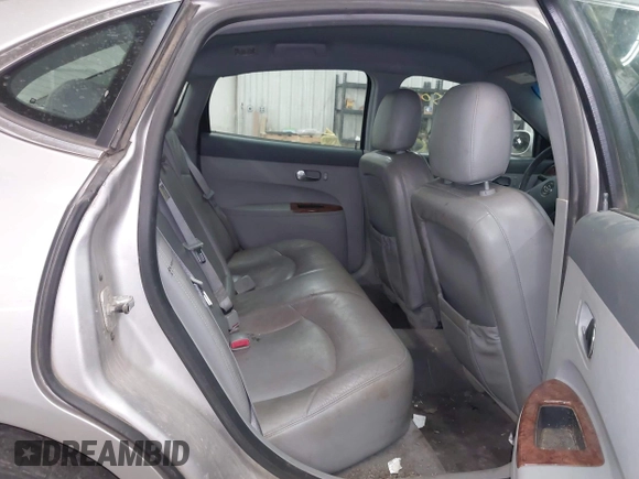 2005 Buick LaCrosse CXL with VIN 2G4WD562051205636, listed as a IAAI auction lot 42036501 with 208,985 mi miles. Bid and sale history available at carsss.com. Image 8.