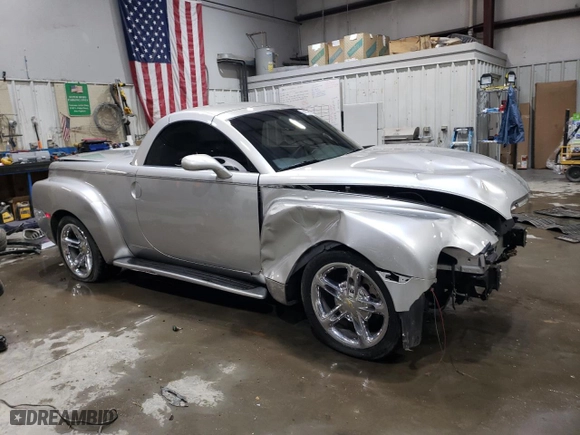 2005 Chevrolet SSR LS with VIN 1GCES14H75B117091, listed as a Copart auction lot 41798335 with NaN miles and Clean Title. Bid and sale history available at carsss.com. Image 4.