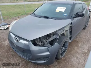 2016 Hyundai Veloster with VIN KMHTC6AD5GU297452, listed as a IAAI auction lot 41142723 with 101,417 mi miles. Bid and sale history available at carsss.com. Image 6.