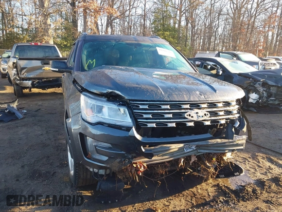 2016 Ford Explorer XLT with VIN 1FM5K8D81GGB38383, listed as a IAAI auction lot 41208566 with 42,752 mi miles and . Bid and sale history available at carsss.com. Image 11.
