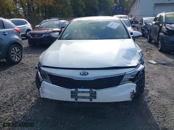 2016 Kia Optima LX with VIN KNAGT4L39G5098281, listed as a IAAI auction lot 40614976 with 99,914 mi miles. Bid and sale history available at carsss.com. Image 6.
