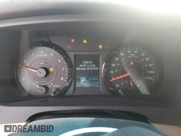 2015 Toyota Sienna LE AAS with VIN 5TDKK3DC8FS582699, listed as a Copart auction lot 56682415 with 195,915 mi miles and Salvage title. Bid and sale history available at DreamBid. Image 9.