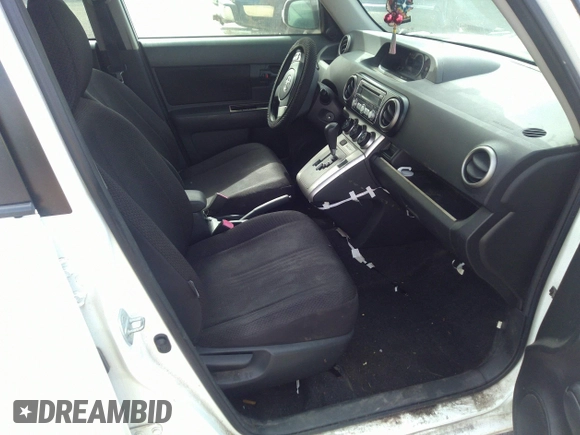 2008 Scion xB with VIN JTLKE50E381052011, listed as a IAAI auction lot 41800997 with 0 mi miles. Bid and sale history available at carsss.com. Image 5.