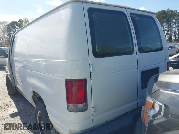 2006 Ford Econoline Cargo z VIN 1FTNE24LX6HB35472, wystawiony jako IAAI lot #41707889 z przebiegiem 259 379 mil mil oraz . Historia ofert i sprzedaży dostępna na DreamBid. Obrazek 3.