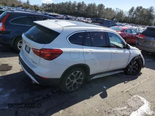 2020 BMW X1 xDrive28i with VIN WBXJG9C01L5P56897, listed as a Copart auction lot 46285115 with 57,258 mi miles and Salvage Title. Bid and sale history available at carsss.com. Image 3.