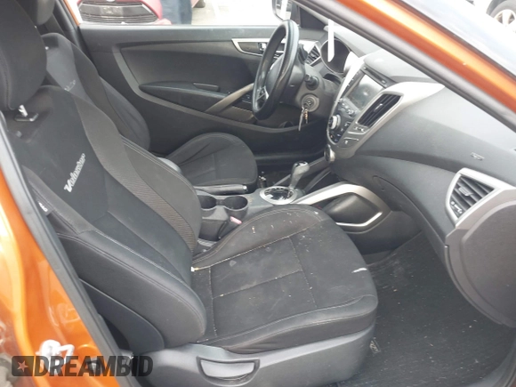 2013 Hyundai Veloster w/Black Int с VIN KMHTC6AD0DU122635, выставлен на аукционе IAAI как лот 41768900 с пробегом 110 358 миль миль и . История ставок и продаж доступна на DreamBid. Изображение 5.