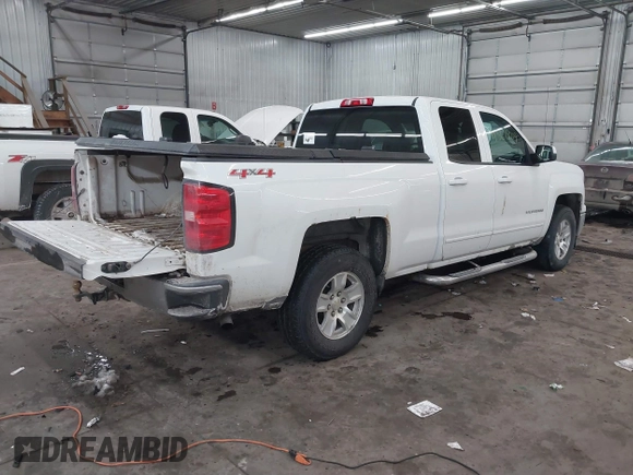 2015 Chevrolet Silverado 1500 LT with VIN 1GCVKREC5FZ175730, listed as a IAAI auction lot 41569809 with 200,755 mi miles. Bid and sale history available at carsss.com. Image 4.