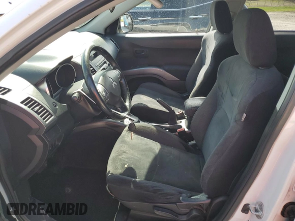 2007 Mitsubishi Outlander LS z VIN JA4MT31X77Z011292, wystawiony jako Copart lot #52422345 z przebiegiem 250 535 mil mil oraz Nie do naprawy • Non repairable. Historia ofert i sprzedaży dostępna na DreamBid. Obrazek 7.