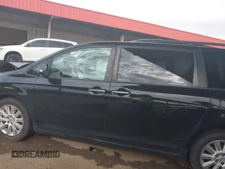 2014 Toyota Sienna XLE with VIN 5TDYK3DC0ES518522, listed as a IAAI auction lot 42025124 with 1 mi miles. Bid and sale history available at carsss.com. Image 14.
