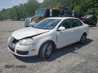 2009 Volkswagen Jetta SE with VIN 3VWRZ71K29M033787, listed as a Copart auction lot 61969945 with 175,785 mi miles and Salvage title. Bid and sale history available at DreamBid. Image 1.