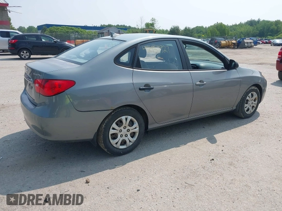 2010 Hyundai Elantra GLS z VIN KMHDU4AD6AU910823, wystawiony jako IAAI lot #42457927 z przebiegiem 168 803 mil mil oraz . Historia ofert i sprzedaży dostępna na DreamBid. Obrazek 4.
