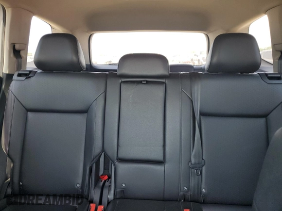 2018 Volkswagen Atlas SE с VIN 1V2PR2CA1JC579177, выставлен на аукционе Copart как лот 63792005 с пробегом 110 297 миль миль и Списание • Salvage title. История ставок и продаж доступна на DreamBid. Изображение 10.
