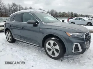 2022 Audi Q5 S line Premium Plus with VIN WA1EAAFY1N2090352, listed as a Copart auction lot 44381355 with 0 mi miles and Salvage Title. Bid and sale history available at carsss.com. Image 4.