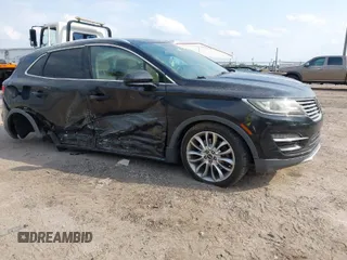 2016 Lincoln MKC Reserve with VIN 5LMCJ3C94GUJ04444, listed as a IAAI auction lot 41867829 with 75,763 mi miles and . Bid and sale history available at DreamBid. Image 1.