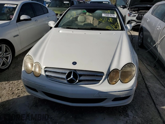 2008 Mercedes-Benz CLK-Class 3.5L with VIN WDBTK56F28T097226, listed as a Copart auction lot 75881674 with 0 mi miles and Non Repairable. Bid and sale history available at carsss.com. Image 5.