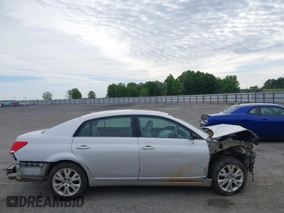 2010 Toyota Avalon XL with VIN 4T1BK3DB6AU369581, listed as a IAAI auction lot 42159063 with 137,996 mi miles and . Bid and sale history available at carsss.com. Image 19.