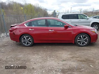 2017 Nissan Altima SR with VIN 1N4AL3AP4HC139007, listed as a IAAI auction lot 42045517 with 54,241 mi miles and . Bid and sale history available at carsss.com. Image 13.