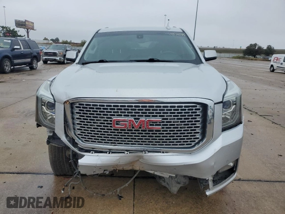 2016 GMC Yukon XL SLE with VIN 1GKS2FKC9GR178660, listed as a Copart auction lot 79937084 with 209,807 mi miles and Salvage Title. Bid and sale history available at DreamBid. Image 5.