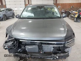 2024 Volkswagen Tiguan SE z VIN 3VVMB7AX5RM057189, wystawiony jako IAAI lot #42435936 z przebiegiem 11 189 mil mil oraz . Historia ofert i sprzedaży dostępna na DreamBid. Obrazek 12.