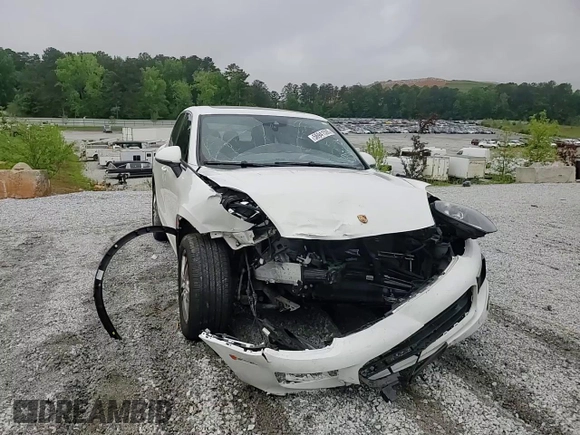 2016 Porsche Cayenne z VIN WP1AA2A25GLA10575, wystawiony jako Copart lot #56941595 z przebiegiem Nie podano mil oraz Szkoda całkowita • Salvage title. Historia ofert i sprzedaży dostępna na DreamBid. Obrazek 14.