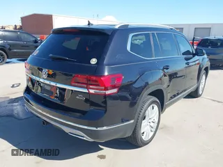 2018 Volkswagen Atlas SEL Premium with VIN 1V2NR2CA3JC542820, listed as a IAAI auction lot 41771245 with 68,462 mi miles and . Bid and sale history available at DreamBid. Image 4.