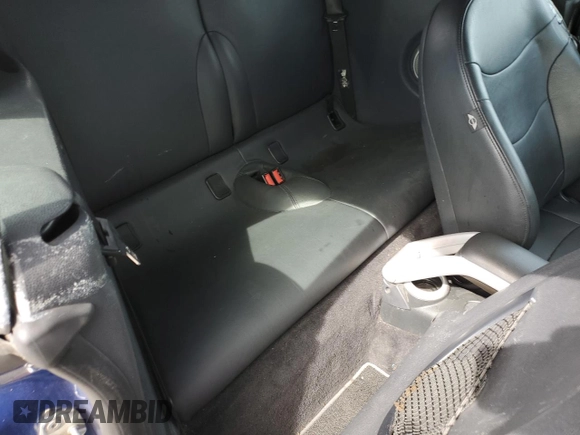2008 MINI Convertible S с VIN WMWRH33558TL96085, выставлен на аукционе Copart как лот 52648825 с пробегом 101 199 миль миль и Чистый • Clean title. История ставок и продаж доступна на DreamBid. Изображение 10.